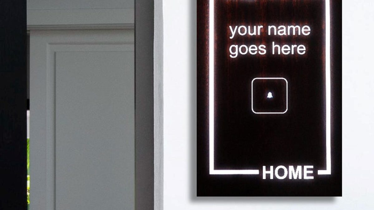 How to Choose the Right Nameplate for Your Door